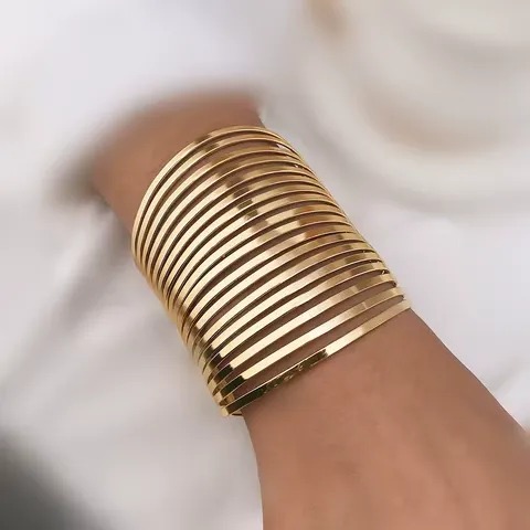 Bracelet Manchette Doré Élégance Royale